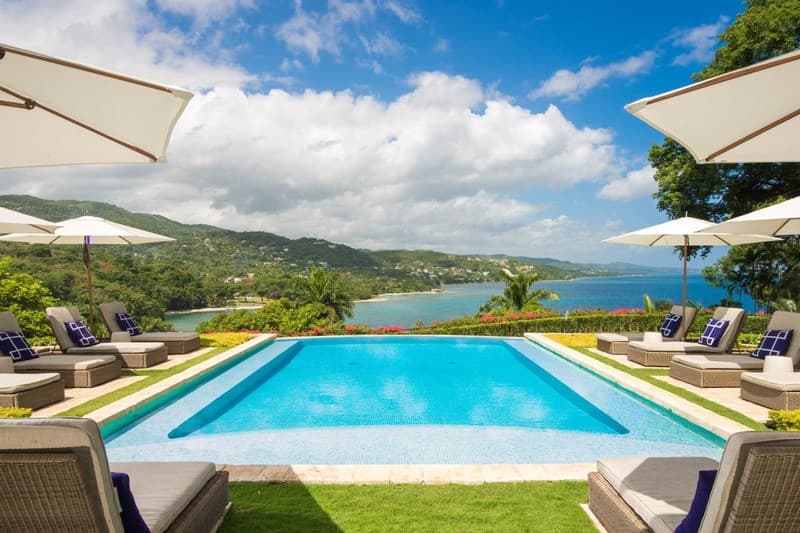 RoundHill Premium Villas — luxury villa photo 1
