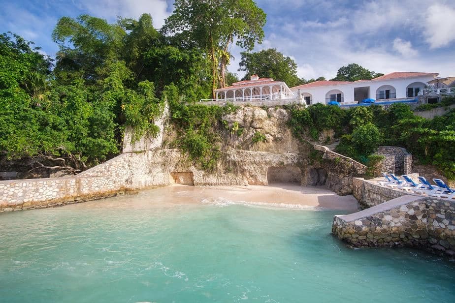 Golden Clouds Villa — luxury villa photo 1