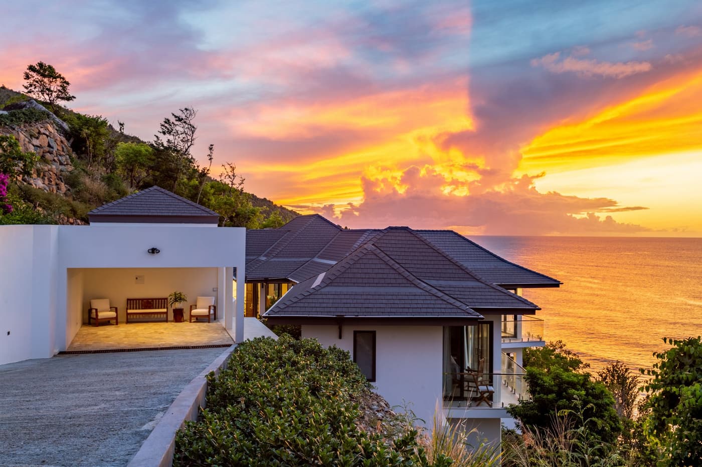 M&M Cooper Bay — luxury villa photo 1