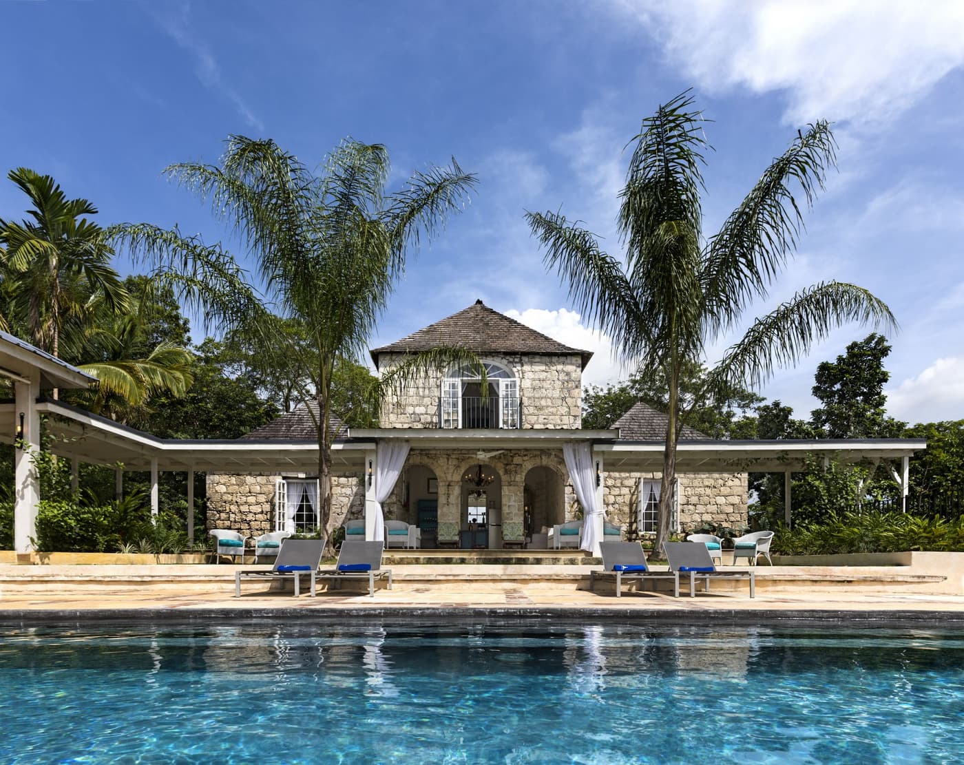 Coach House — luxury villa photo 1