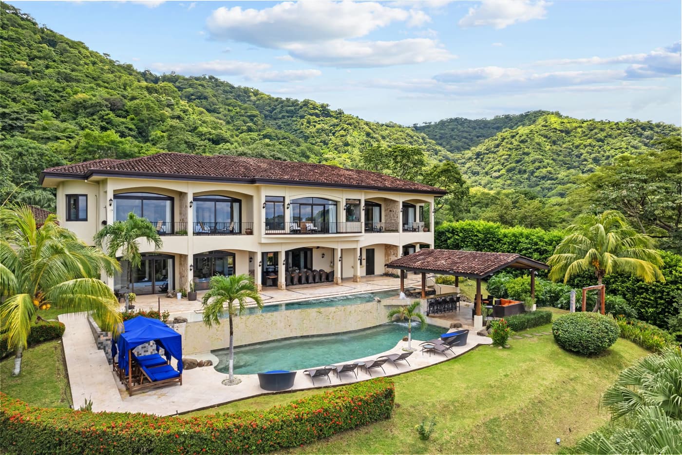 Villa Buena Onda — luxury villa photo 1
