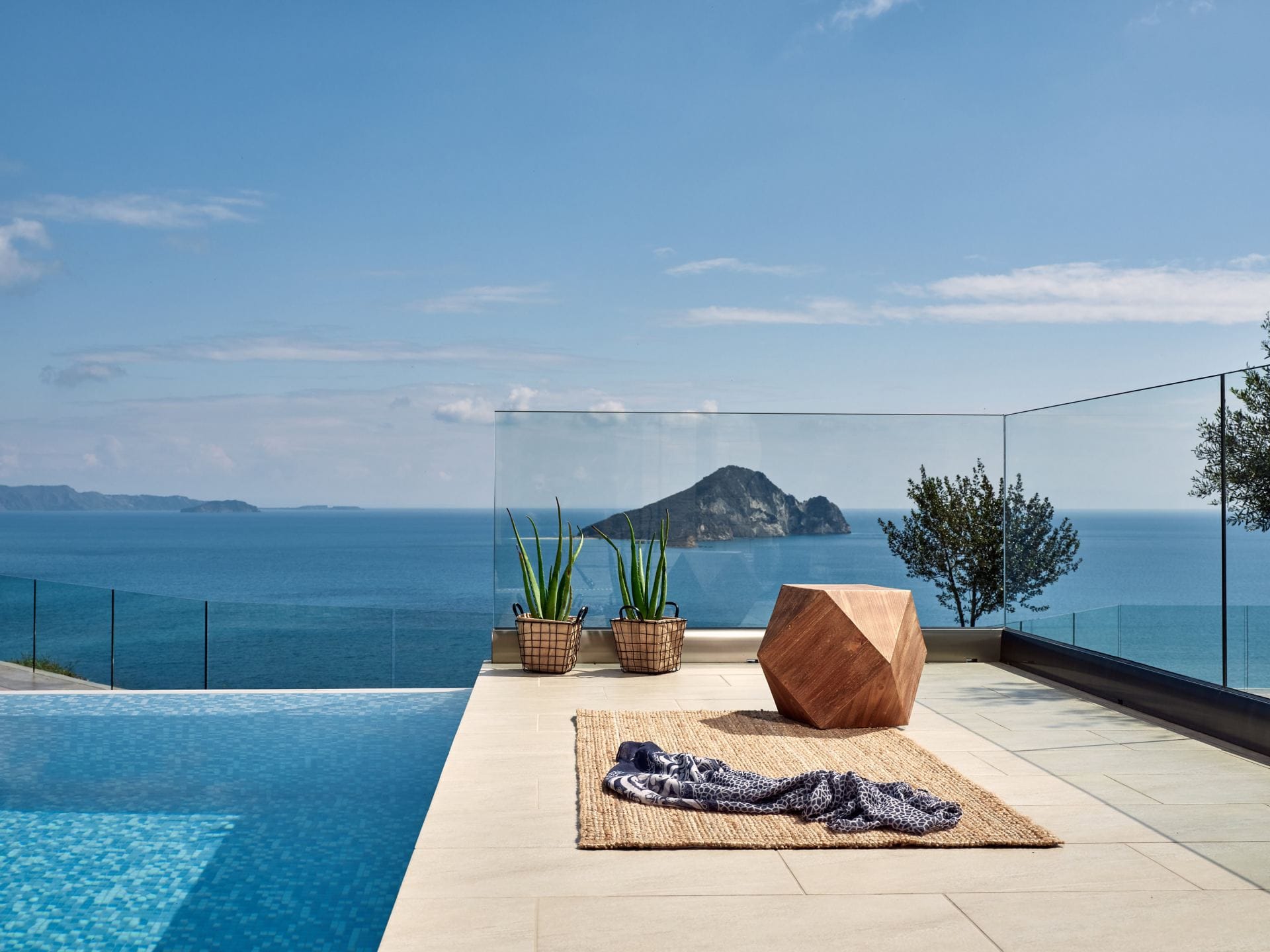 Villa Avra-Keri Lake — luxury villa photo 1