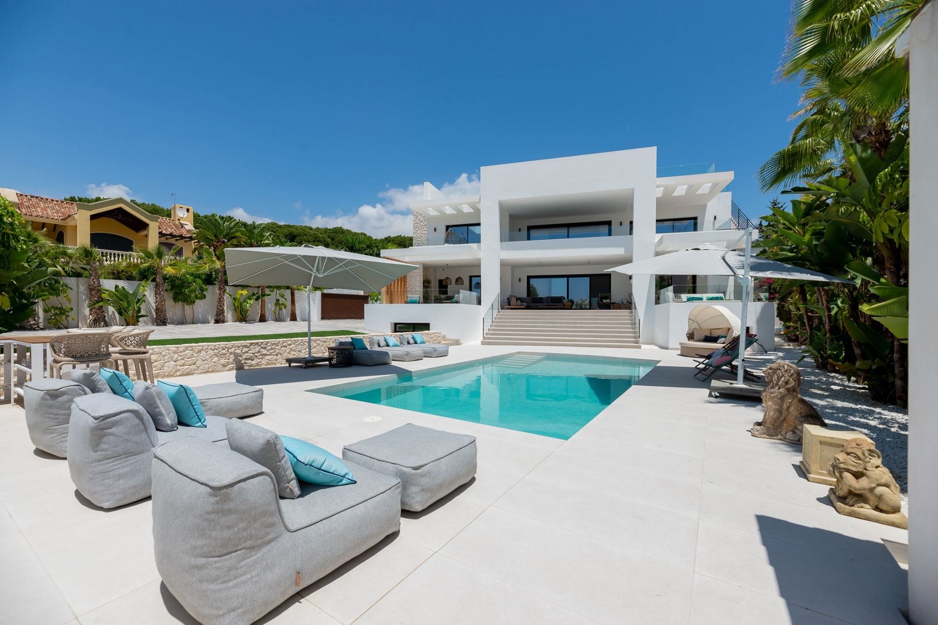 Villa Vanda — luxury villa photo 1
