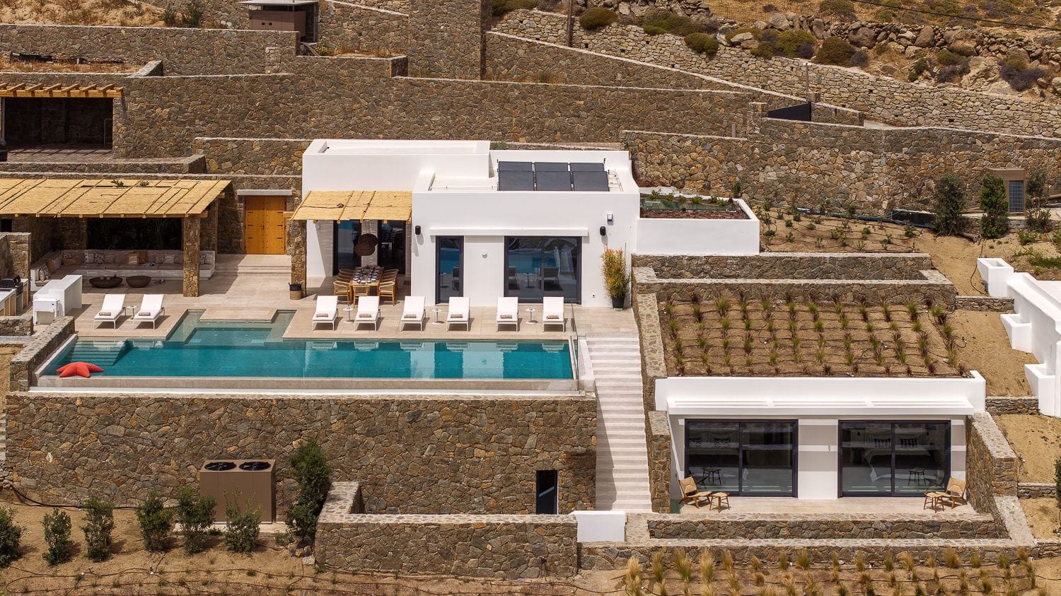 Horizon Breeze Villa — luxury villa photo 1