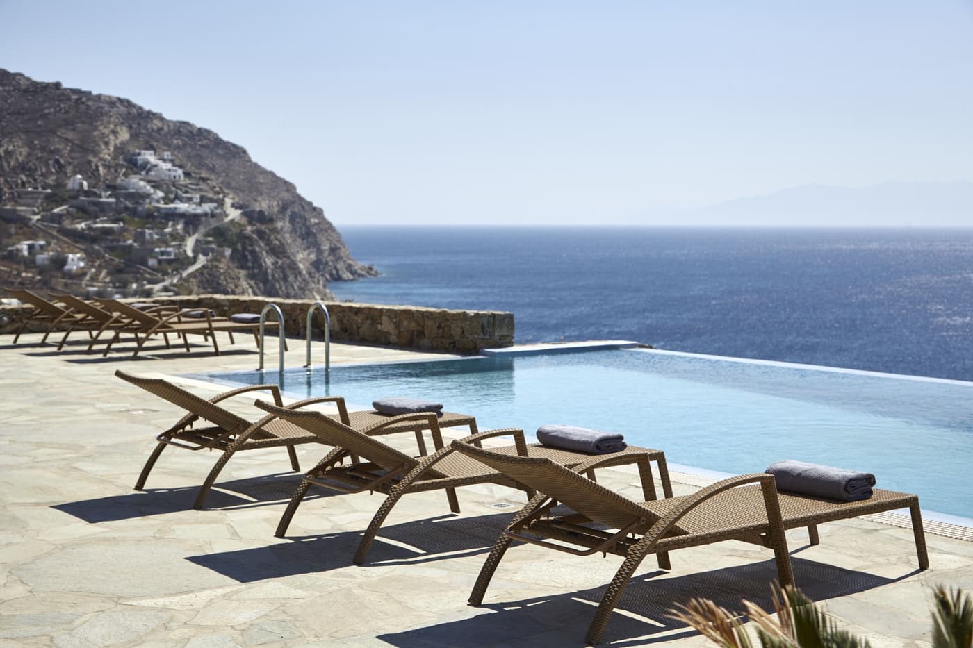 Elia White Residence — luxury villa photo 1