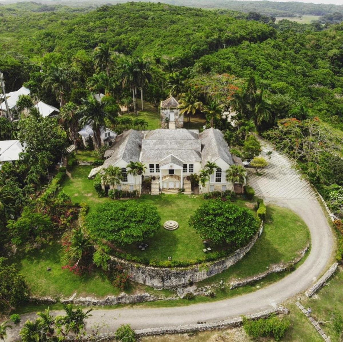 Country House — luxury villa photo 1