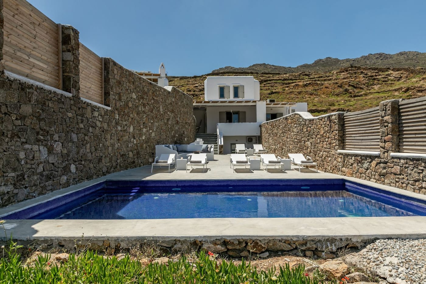 DELUX POOL VILLA - Image 1