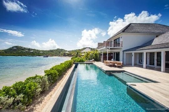 Aquablue Estate — luxury villa photo 1