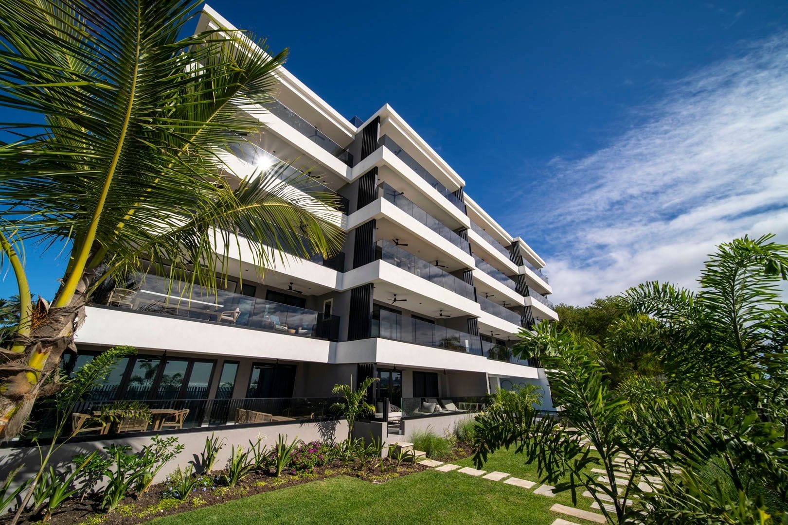 Allure 204 — luxury villa photo 1